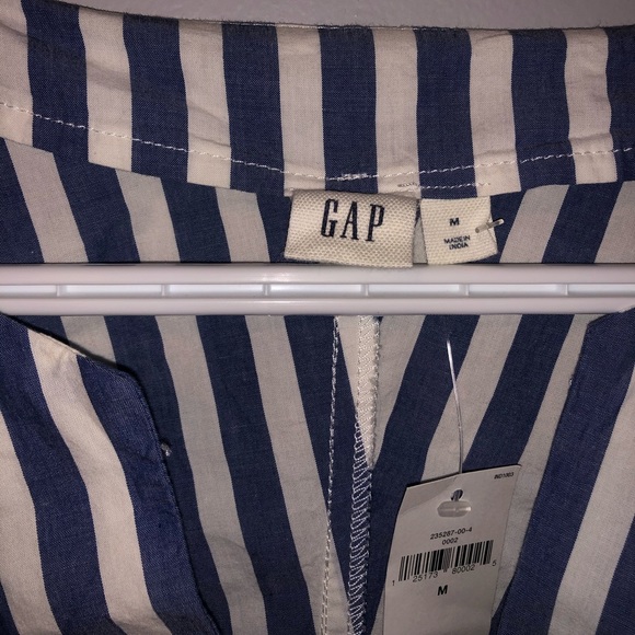 NWT - GAP women’s wide-sleeve top - Picture 5 of 8